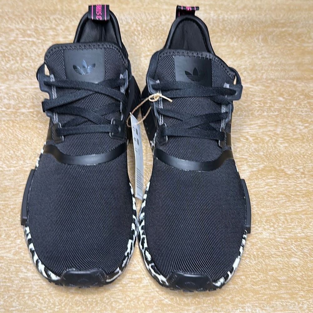 Adidas NMD R1 Leopard - Picture 4 of 12